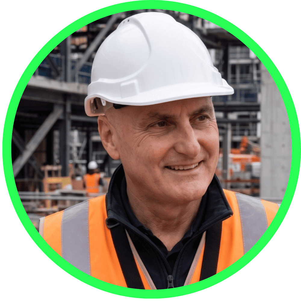 Yann, ancien entrepreneur général RBQ, sur un chantier